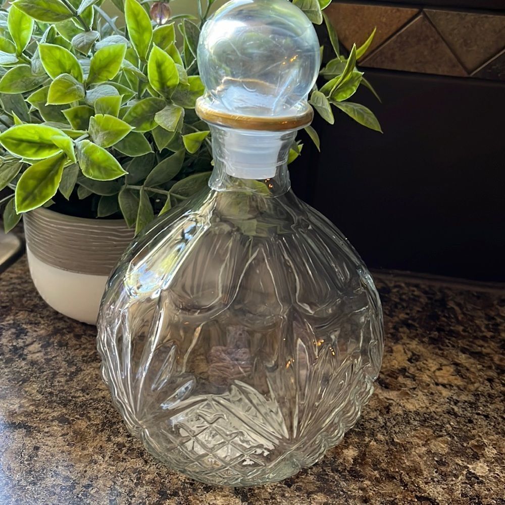 Glass Decanter 